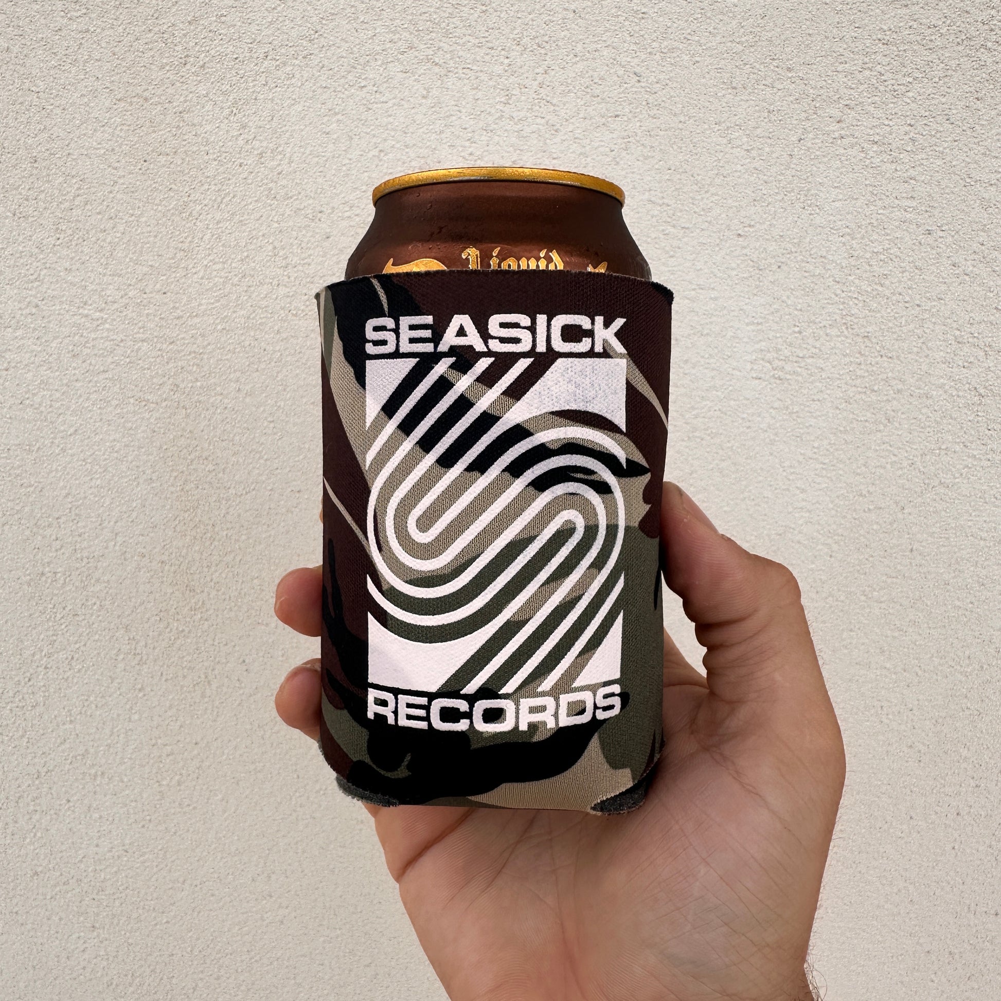 Supergraphic Koozie